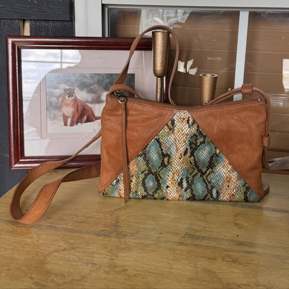 HOBO Tan Leather Crossbody Bag - Picture 2 of 2